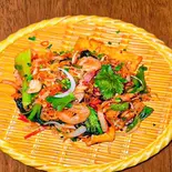 bò xào rau thập cẩm 牛肉しゃぶしゃぶとミックス野菜炒め（ベトナム料理カキフォートルクアン）