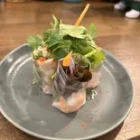 エビと鶏ハムの生春巻き（アジアン料理と燻製バルHaHaHa）