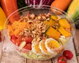 かぼちゃとベーコンとアーモンドのサラダボウル（サラダ・サンドイッチ Vege Station）
