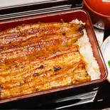 二段重 (鰻2枚 特上)（軍次家）