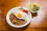プペ特製カレー(サラダ付き)【menu限定】（喫茶プペ）