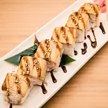 煮アナゴの一本棒寿司（やじきたキッチン）