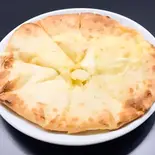 チーズナン / Cheese Naan（Asian Kitchen Sakura）