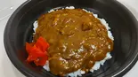 牛すじカレー丼（揚げたて唐揚げと丼物弁当 キッチンヤタロー）
