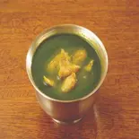 ほうれん草とチキンカレー Spinach and Chicken Curry（アジアンダイニングシバマハル）