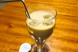 アイスカフェオレ ～Ice cafe au lait～（オムライスとフレンチトーストの店 たまごの島）