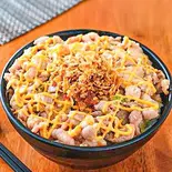 チーズオニオンガーリック焼き豚丼並(お肉200g)（激盛り豚丼 メガトン 江古田店）