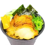 鶏めし〈当店自慢の醤油だれ〉チキンスープ付（鶏そば かぐら屋 西新宿店）