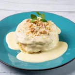マカダミアナッツ・パンケーキ（ロコモコ・パンケーキ ムウムウダイナー）