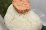 焼きタラコ「定番商品！！」（「おむすび おにぎり」シイナノゴハン (肉巻きおむすび 豚汁 生姜焼き ハンバーグ)）