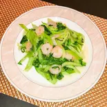 チンゲン菜とエビ炒め(李家風餃子房)