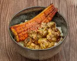 【相盛り】月島スタミナ合戦丼(鰻1/4＆炭火鶏ハラミハーフ)（月島鰻スタミナ丼 玄）