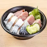 ぶり・しめさば丼(レギュラーサイズ)（【元祖】でか盛り海鮮問屋 すすきの店）