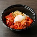 激辛！ブルダックチキン丼（肉丼＆ビビンバ専門店 カンビーフ）