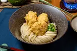 鶏天ぶっかけうどん Cold udon with chicken tempura（山下本気うどん 大宮東口）