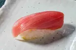 生本まぐろ中トロ（沼津港直送 寿司まるがまる）