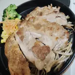 チキンステーキ（鉄板いざっくShiro）