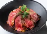VOLCANOステーキ丼100g（ロコモコ・パンケーキ ムウムウダイナー）