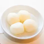 ラシュグッラ4個入り Rasgula 4Pcs(アジアンカレーハウス)