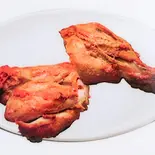 タンドリーチキン (2P) Tandoori Chicken（ロヒットナンカレーハウス）