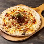 韓国風ヤンニョムチキンとキノコのピザ【S】 (約20cm)（ピザ＆ワッフル バスターズ (PIZZA＆WAFFLE BUSTERS)）