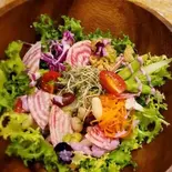 季節野菜たっぷりLaVetサラダハーフ(カフェレストラン ラベット)
