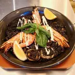 イカスミと赤海老のパエリア(Gokan Spanish+Italian 練馬店)