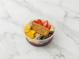 お楽しみ生フルーツアサイーボウル（アサイー工房西院店）