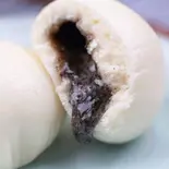 ゴマまん 1個入 爆芝麻包（ChuuChuuフルーツ盛り盛りアサイーボウル Fruit-packed Acai Bowl 三鷹店）