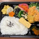 海老マヨと日替わりおばんざい7品付き（KAWAKENキッチン）