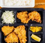唐揚げ弁当 Fried Chicken Bento Box（豚屋食堂福大前店）