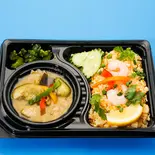 ⑱ グリーンカレー+カオパックン（タイレストラン）