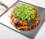 辛麺そば肉玉・たっぷり青ネギかけSpicy（八昌）