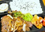 【十三店限定】 牛ハラミの焼肉弁当(餃子工房ちびすけ 十三店)