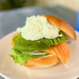 【人気No.2】Avocado Salmon（Sandwich Store Laugh）