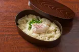 鯛おこわ（元祖 博多せいろ 蒸屋 じょうきげん）