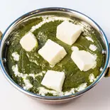 ほうれん草パニールカレー Sag Panner Curry（NEPAL SPICE）