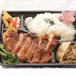 【選べるソース】鶏モモステーキ定食（デリバリーレスト広島三篠店）