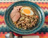 ローストビーフのせガパオライス Gapao Rice with Roast Beef（オリジナルガパオライス アロイ・ガパオ 国分町2丁目店）