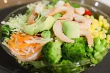 エビとアボカドのサラダ【Shrimp＆avocado salad】（【ヘルシーだけどボリューム満点 サラダ】Healthy life）