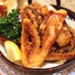 イカゲソ唐揚げ Fried Squid Tentacles（博多ラーメン 長浜や 本郷三丁目店）