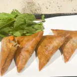 三角サムサ(春巻き)（ミャンマーレストラントゥゲチン）