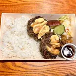 チーズ牛たんハンバーグ弁当（牛たん定食めぐろ）