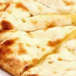 (人気NO.2) チーズはちみつナン Honey Cheese Naan（ヒマールキッチン イオン新吉田店）