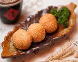 ゴマ団子【限定割引中】（天津家庭料理 一味一厨）
