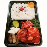 ピリ辛ジュシーもも肉弁当(並)Spicy Sauce Karaage Thigh Bento (Regular)（からあげのジョー千歳船橋）