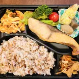 早乙女のぶり照り焼き弁当お茶つき（おばんざいや早乙女 銀座本店）
