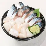 でか盛りほたて・しめさば丼（【元祖】でか盛り海鮮問屋 すすきの店）
