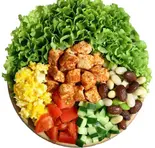 レッドホットチリチキンのコブサラダ(レッドホットチリチキン・ビーンズ・トマト・タマゴ・キュウリ)（Green×Greenアクアシティお台場店）