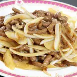 牛肉玉ネギ炒め（松楽菜館 有馬店）